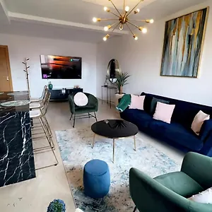 Apartment Luxueux Entre Gueliz Et L'hivernage Avec Wifi, Marrakesh